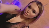 Webcam model Lika_Yung from Cams