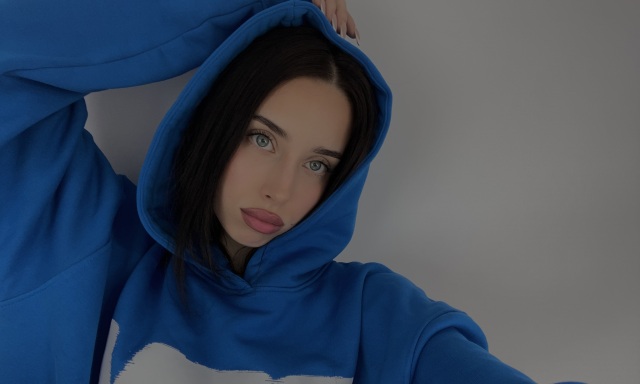 AdeleVibe on Cams.com