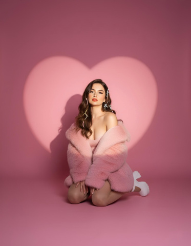 AliceMeyer on Cams.com