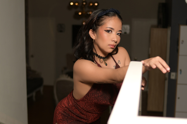 AmaraBlood on Cams.com