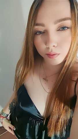 Ambeerli on Cams.com