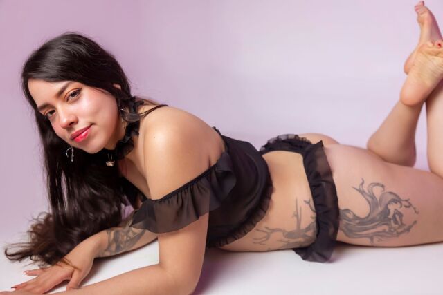 AmberRaiden on Cams.com