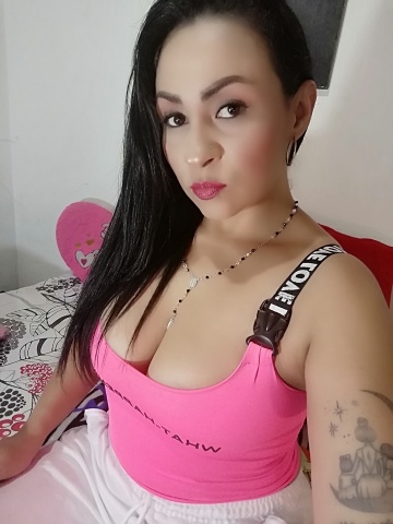 Antonella77 on Cams.com