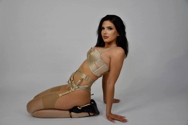 AshleyRay on Cams.com