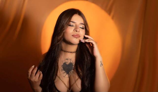 BelaNovak on Cams.com