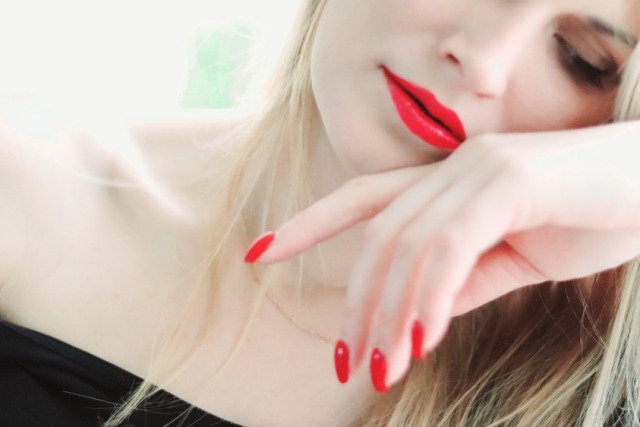 CarolineNice on Cams.com