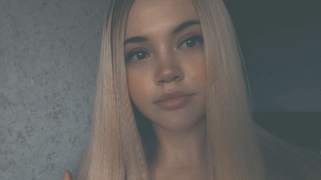 EllaStorm on Cams.com