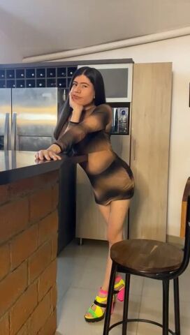 Emmasweet19TS on Cams.com