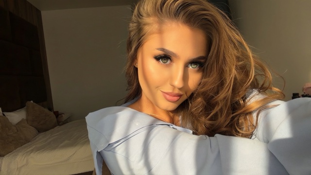 Evangelinea on Cams.com