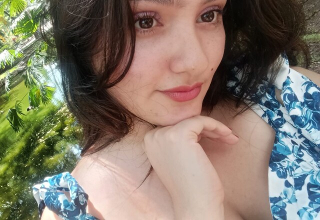 EvelynnNoire on Cams.com