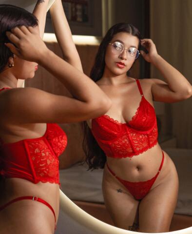 GagingBriana1 on Cams.com