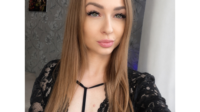 ItsStormy on Cams.com