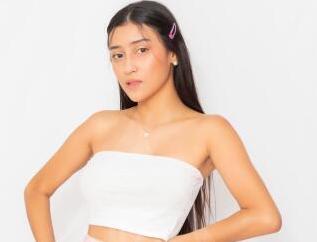 IzzyGrey on Cams.com