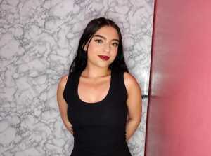 Karyna152 on Cams.com