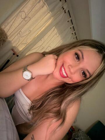 KendalBenet on Cams.com