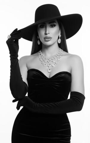 LucyLunne on Cams.com