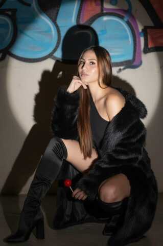 LuniBloom on Cams.com