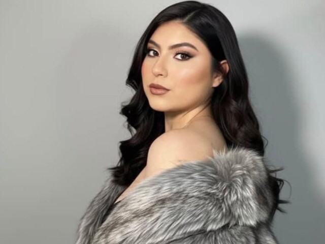 MadinsonLee on Cams.com