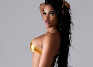 Madison_HolidayTS on Cams.com