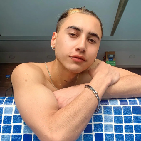 Mercuri0 on Cams.com