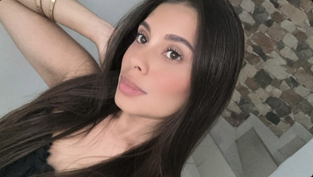 MiaClarke on Cams.com