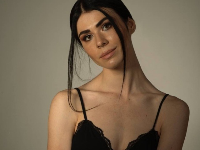 MilaaSecretss on Cams.com