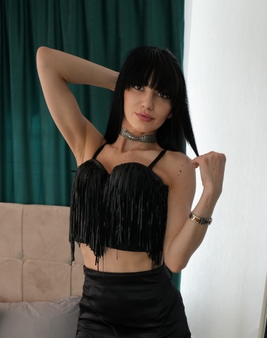 MissSofiaBleir on Cams.com