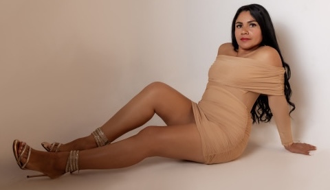 NaslyGuzman on Cams.com