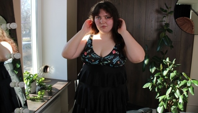 NeonilaLisovaa on Cams.com