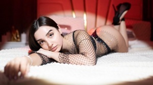 NicoleWillow on Cams.com