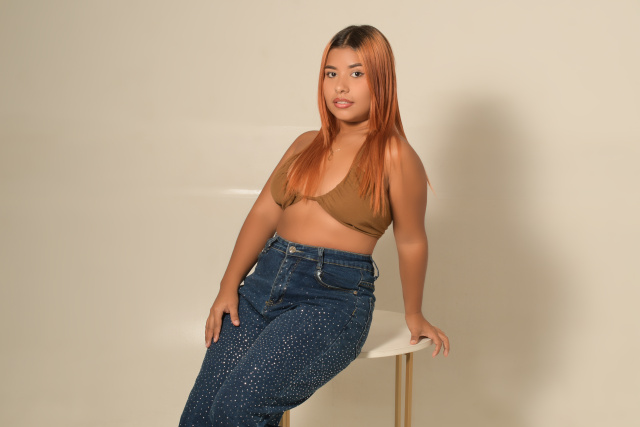 PerlaRose on Cams.com