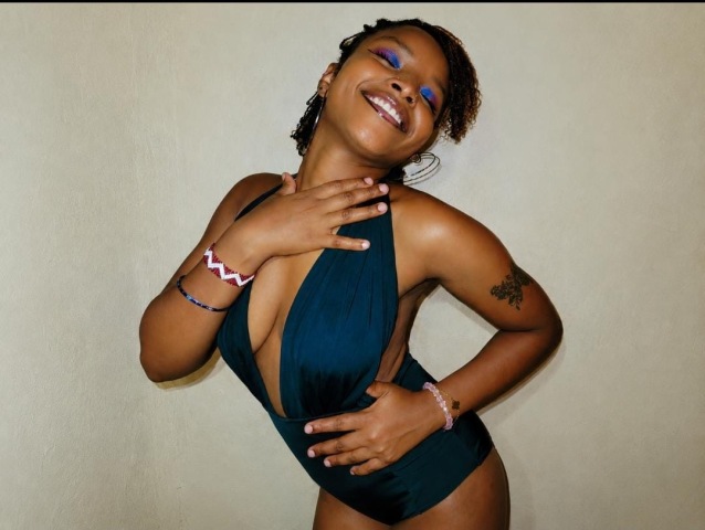 Priyaa on Cams.com