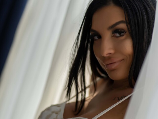 RavenInk on Cams.com