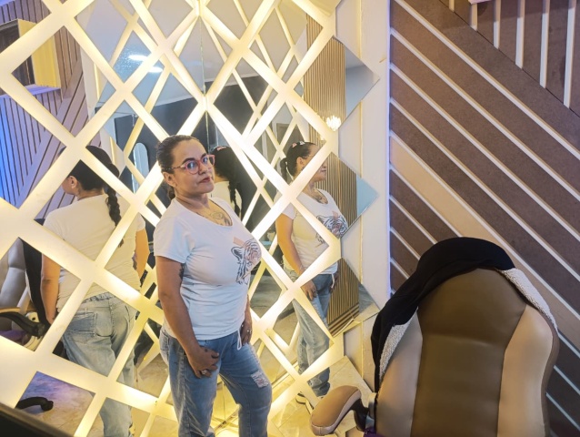 SaraParquers on Cams.com