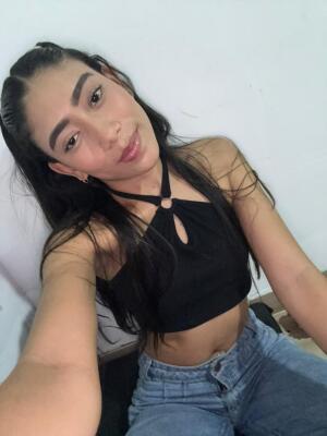 SeleneMarrow on Cams.com