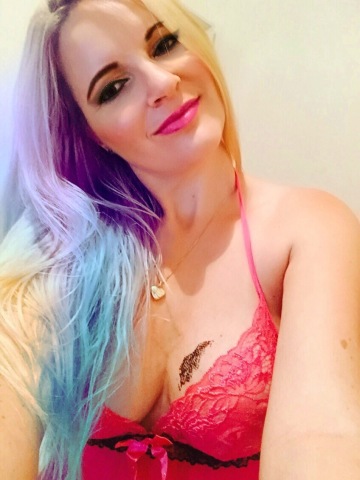 SexyNona on Cams.com