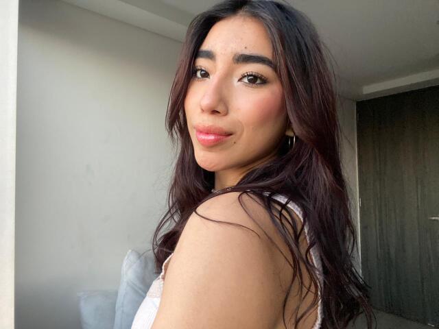 Sofiagomez777 on Cams.com