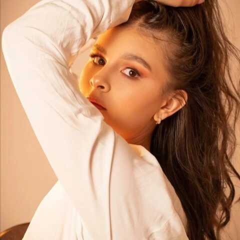 SophieAdamas on Cams.com