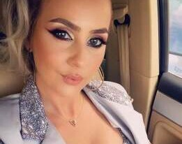 SquirtNalia on Cams.com