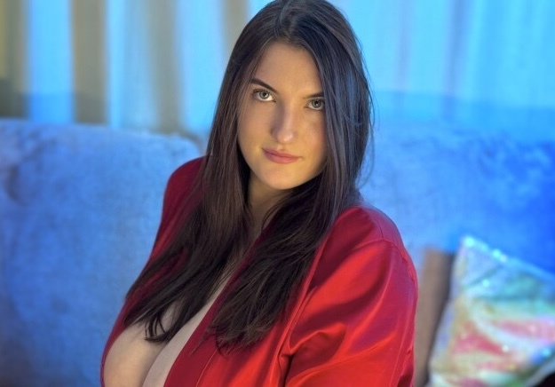 StephieRouse on Cams.com
