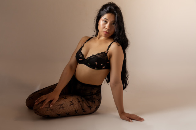 TammyLuxz on Cams.com