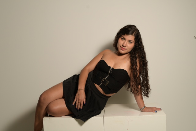 TaniiaCoors on Cams.com