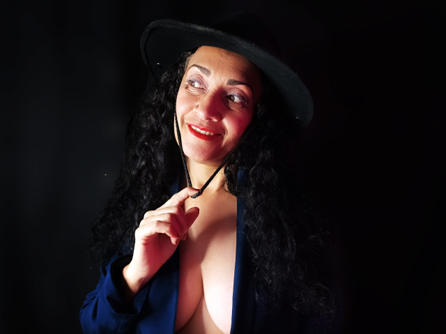 Titanaughtys on Cams.com