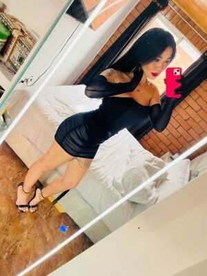 Valeria_Red on Cams.com