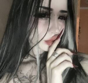 alisa_tattoogirl on Cams.com